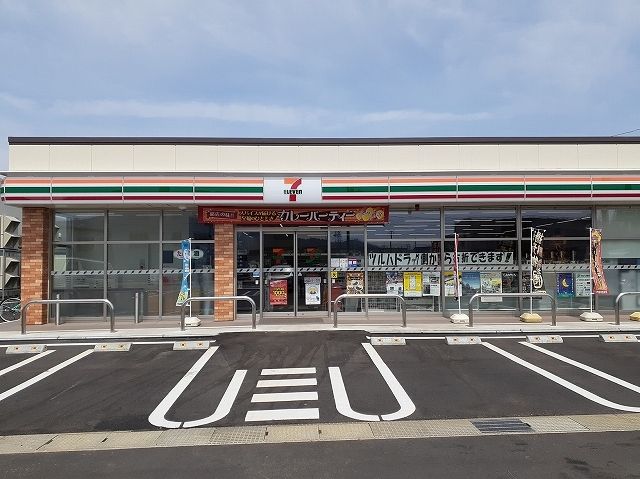近くのセブンイレブン小千谷旭町店まで1,230m(徒歩16分)