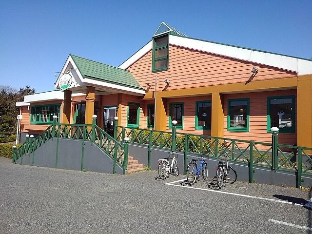 近くのサイゼリヤまで1,400m（徒歩18分）