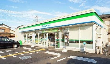 近くのファミリーマート川越岸町一丁目まで850m(徒歩11分)