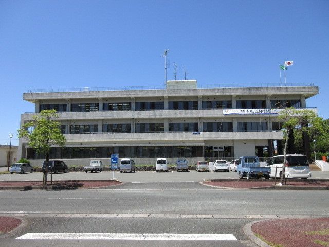 近くの長洲町役場まで870m（徒歩11分）