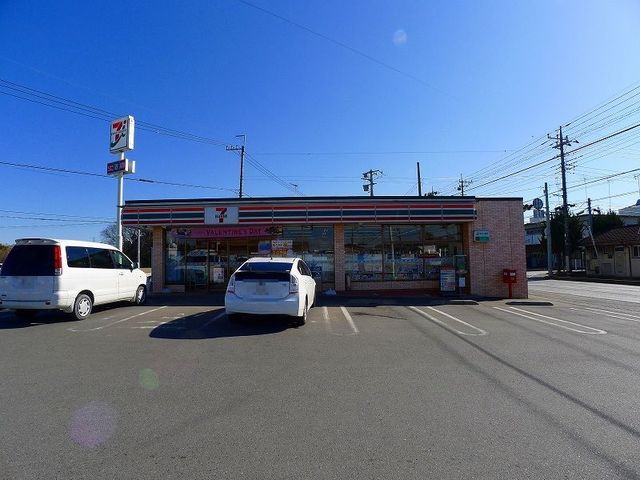 近くのセブンイレブン館林成島店まで110m(徒歩2分)