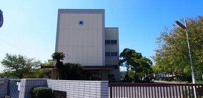 近くの木太南小学校さんまで450m（徒歩6分）