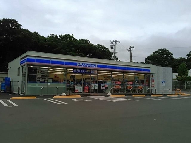 近くのローソン上田岩下店まで550m（徒歩7分）