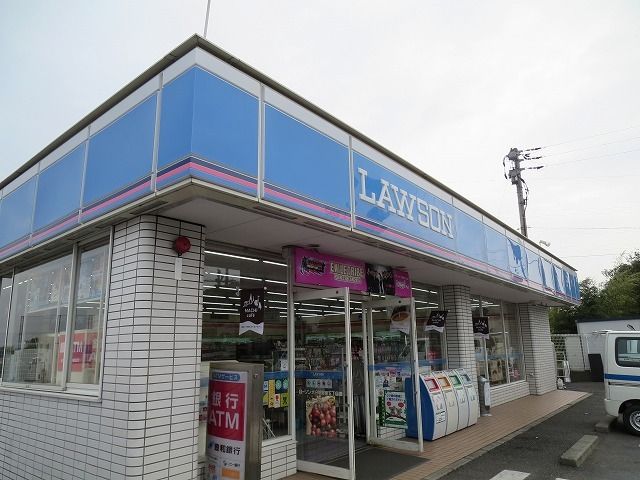 近くのコンビニまで1,000m（徒歩13分）