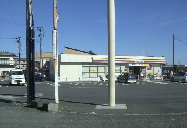 近くのミニストップ御殿場はぎわら店まで800m(徒歩10分)