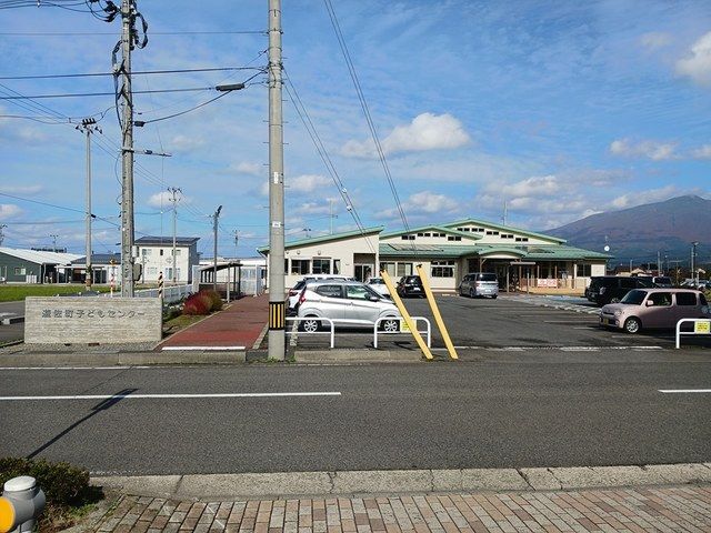 近くの遊佐町子どもセンターまで777m（徒歩10分）