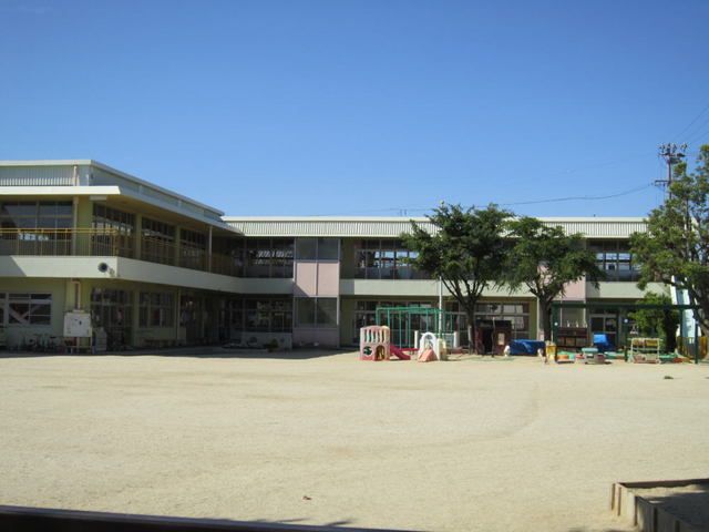 近くの一色保育園まで650m（徒歩9分）