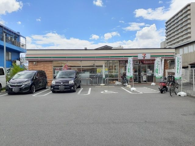 近くのセブンイレブン加美正覚寺店まで397m(徒歩5分)