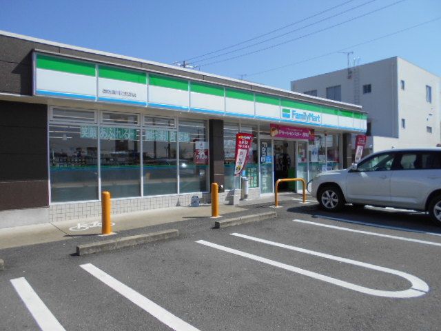 近くのコンビニまで400m（徒歩5分）