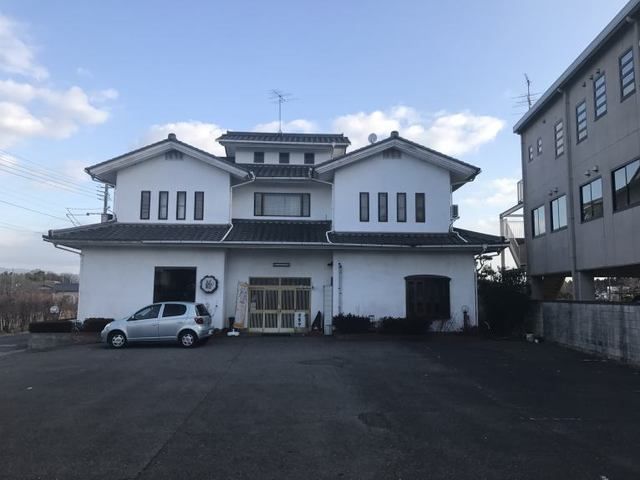 近くの寿司　龍まで10m（徒歩1分）