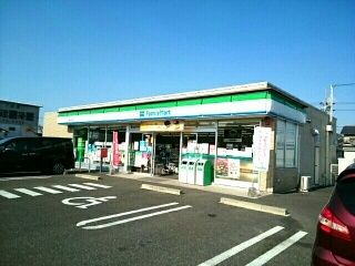 近くのファミリーマート　南山名店まで800m（徒歩10分）