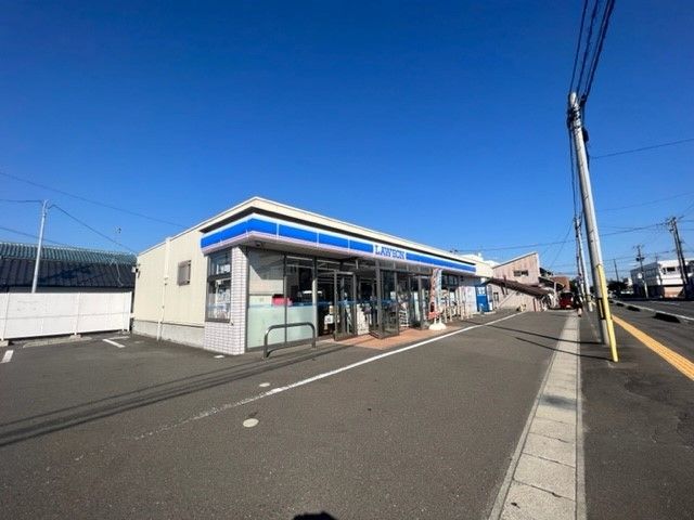 近くのローソン岩沼中央３丁目店まで500m（徒歩7分）