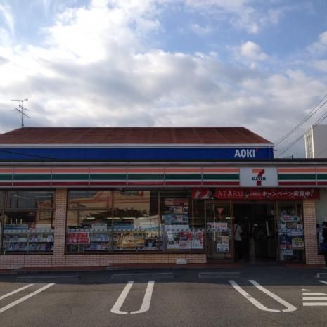 近くのセブンイレブン名古屋徳重店まで450m（徒歩6分）