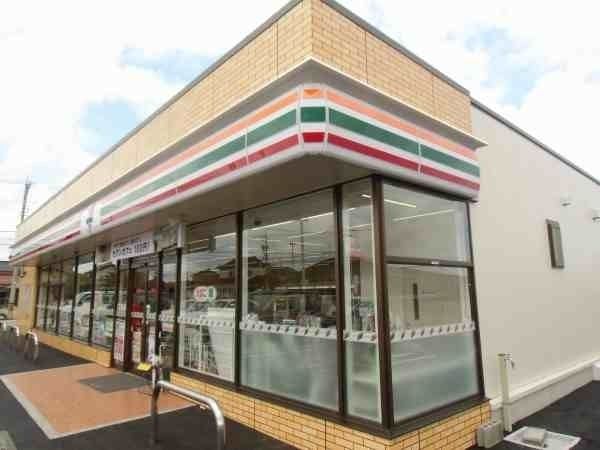 近くのセブンイレブンまで120m(徒歩2分)