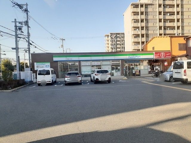 近くのファミリーマート喜連七丁目店まで436m（徒歩6分）