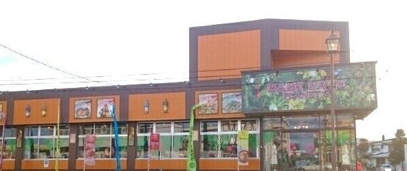 近くのベビーフェイスプラネッツ忠和店まで750m（徒歩10分）