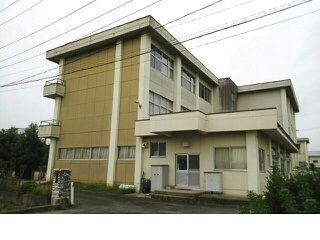 近くの二本松市立杉田小学校まで1,100m(徒歩14分)