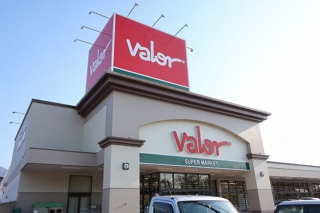 近くのバローまで400m（徒歩5分）