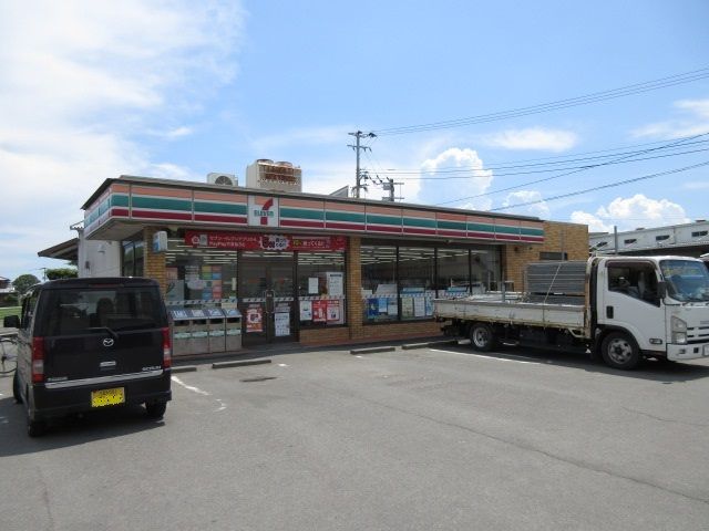 近くのセブンイレブン大川郷原店まで650m（徒歩9分）