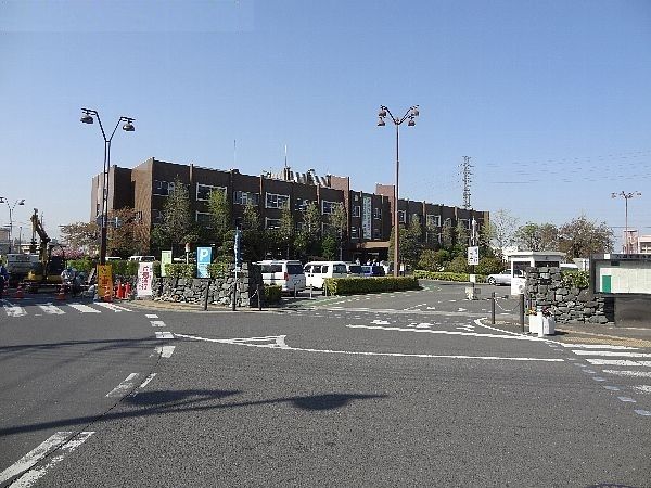 近くの八潮市役所まで1,000m(徒歩13分)