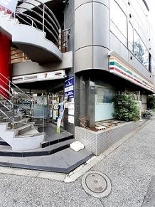 近くのセブンイレブン北区駒込駅東口店まで176m(徒歩3分)