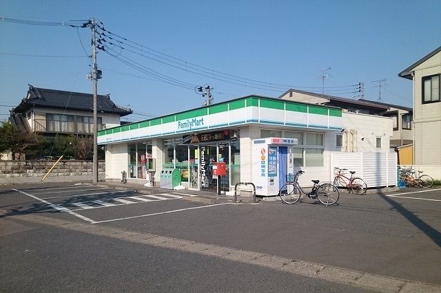 近くのコンビニまで350m（徒歩5分）