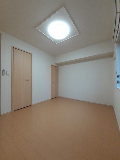 ベッドルーム