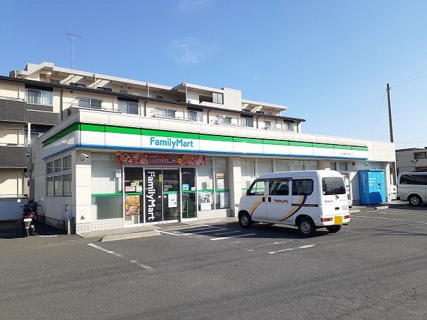近くのファミマ　さいたま鈴谷2丁目店まで220m（徒歩3分）