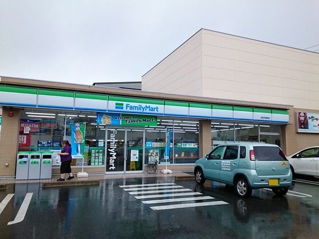 近くのファミリーマート浜松天神町店まで450m（徒歩6分）