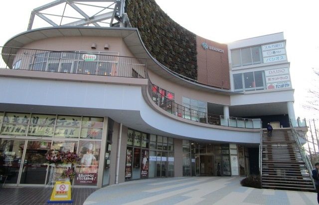 近くのサイゼリヤまで1,000m(徒歩13分)