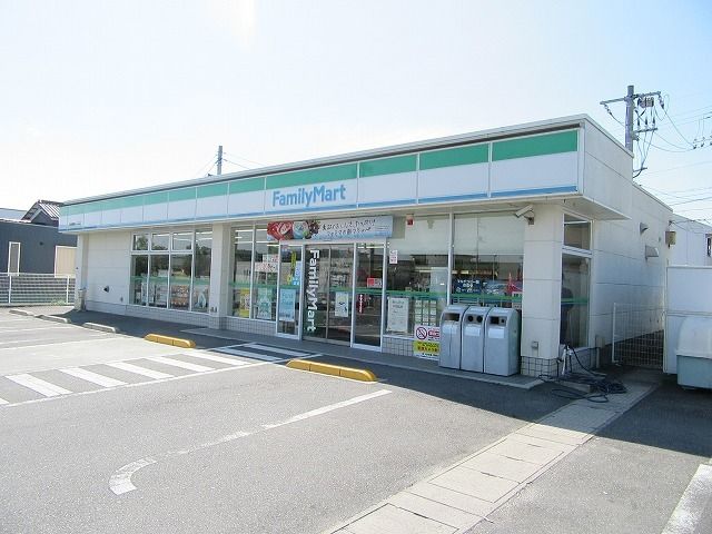 近くのファミリーマート瑞穂町1丁目店まで500m(徒歩7分)