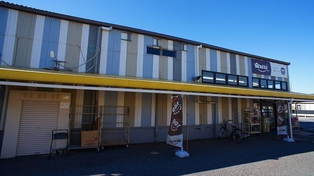 近くの１００円ショップシルクまで530m（徒歩7分）