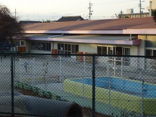 近くの平坂保育園まで850m(徒歩11分)