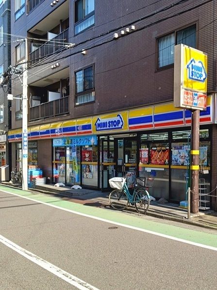 近くのミニストップ 中板橋駅前店まで56m（徒歩1分）