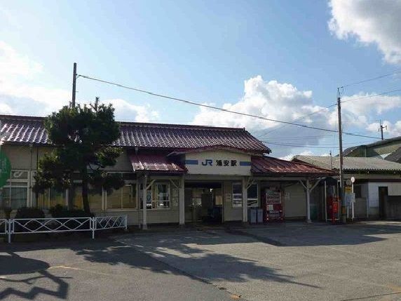 近くの浦安駅まで1,200m（徒歩15分）