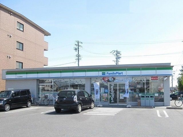 近くのコンビニまで90m（徒歩2分）