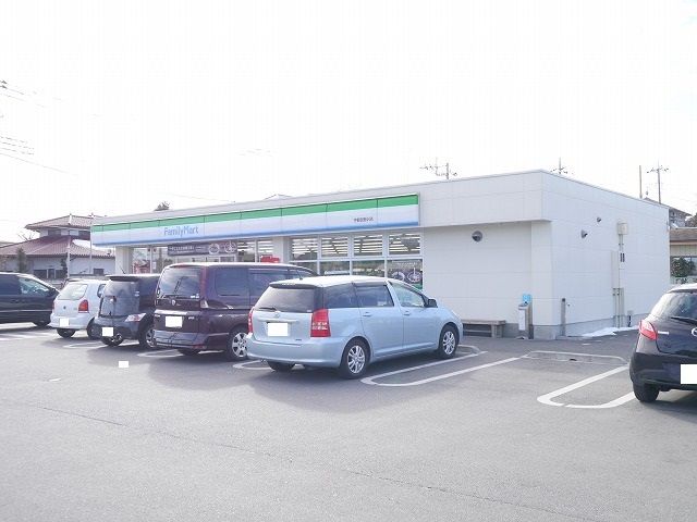 近くのファミリーマート宇都宮野沢店まで750m(徒歩10分)