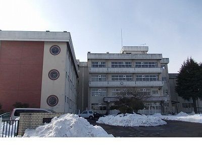 近くの福島市立余目小学校まで1,200m(徒歩15分)