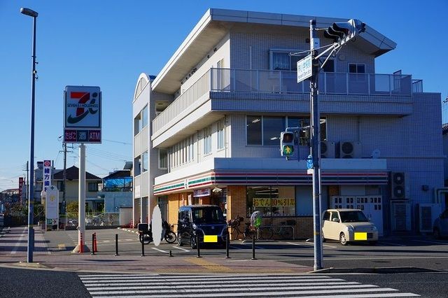近くのセブンイレブン明石林崎店まで500m（徒歩7分）