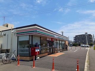 近くのセブンイレブンまで300m（徒歩4分）