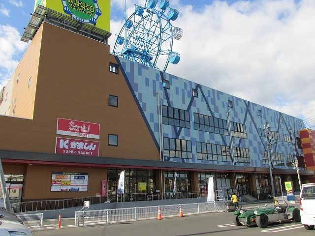 近くの日光ランドマークまで700m(徒歩9分)