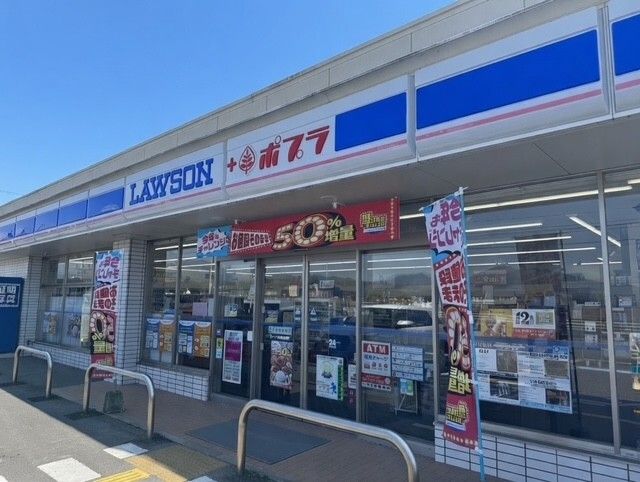 近くのローソン伯耆大殿店まで1,200m(徒歩15分)
