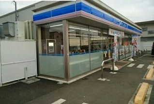 近くのコンビニまで130m（徒歩2分）