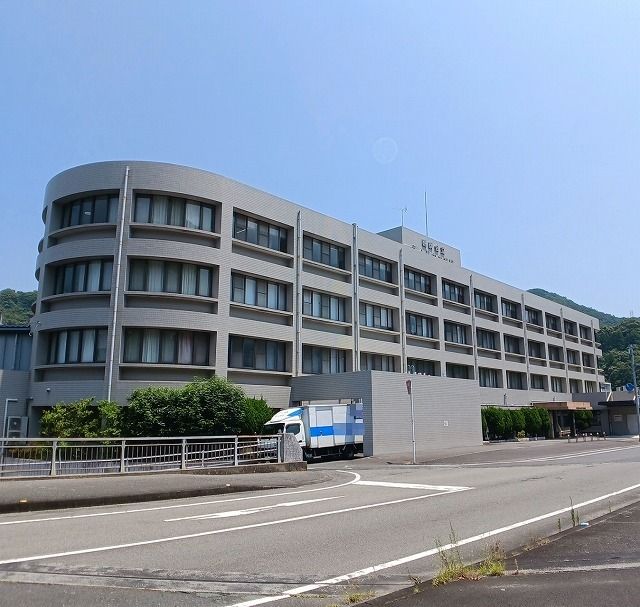 近くの津久見中央医院まで270m(徒歩4分)