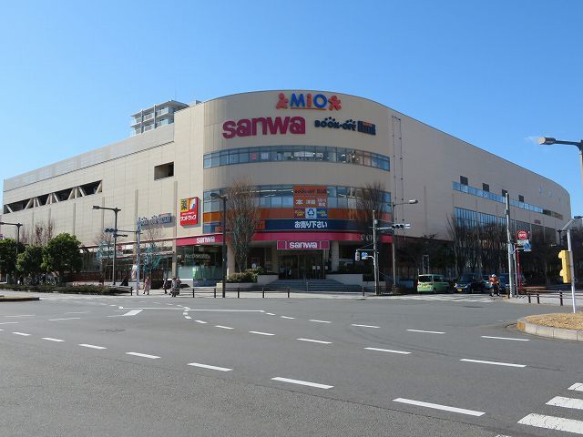 近くのスーパーまで500m（徒歩7分）