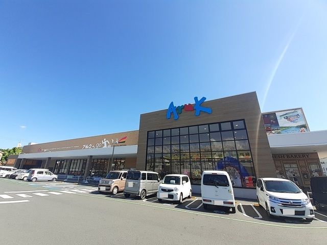 近くのアルク防府店まで500m（徒歩7分）