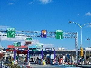 近くの播但道花田インターまで2,700m(徒歩34分)