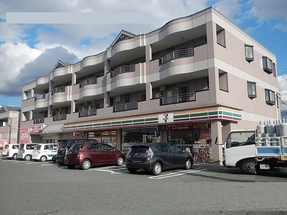 近くのセブンイレブンまで650m(徒歩9分)