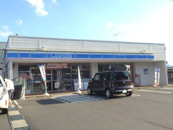 近くのローソン 鯖江有定町店まで450m（徒歩6分）