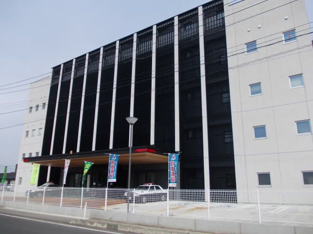 近くの大仙警察署まで350m（徒歩5分）